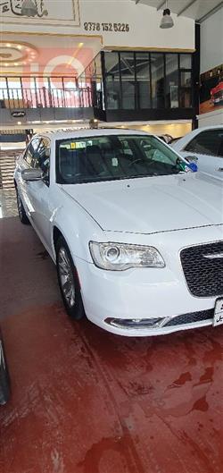 کرایسلەر 300